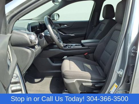 Used 2026 Chevrolet Equinox LT AWD/4WD image 11