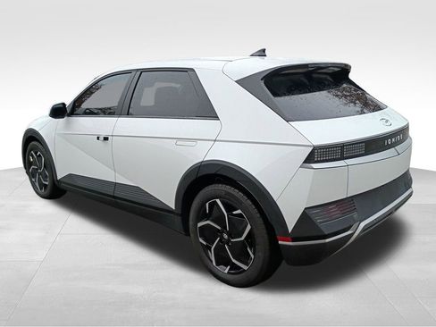 Used 2023 Hyundai Ioniq 5 SE image 7