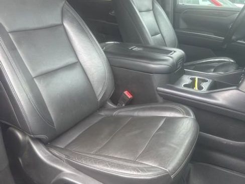 Used 2021 Chevrolet Tahoe Z71 w/ Z71 Signature Package image 5