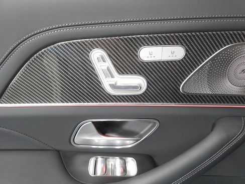 Used 2025 Mercedes-Benz GLS 63 AMG 4MATIC image 26
