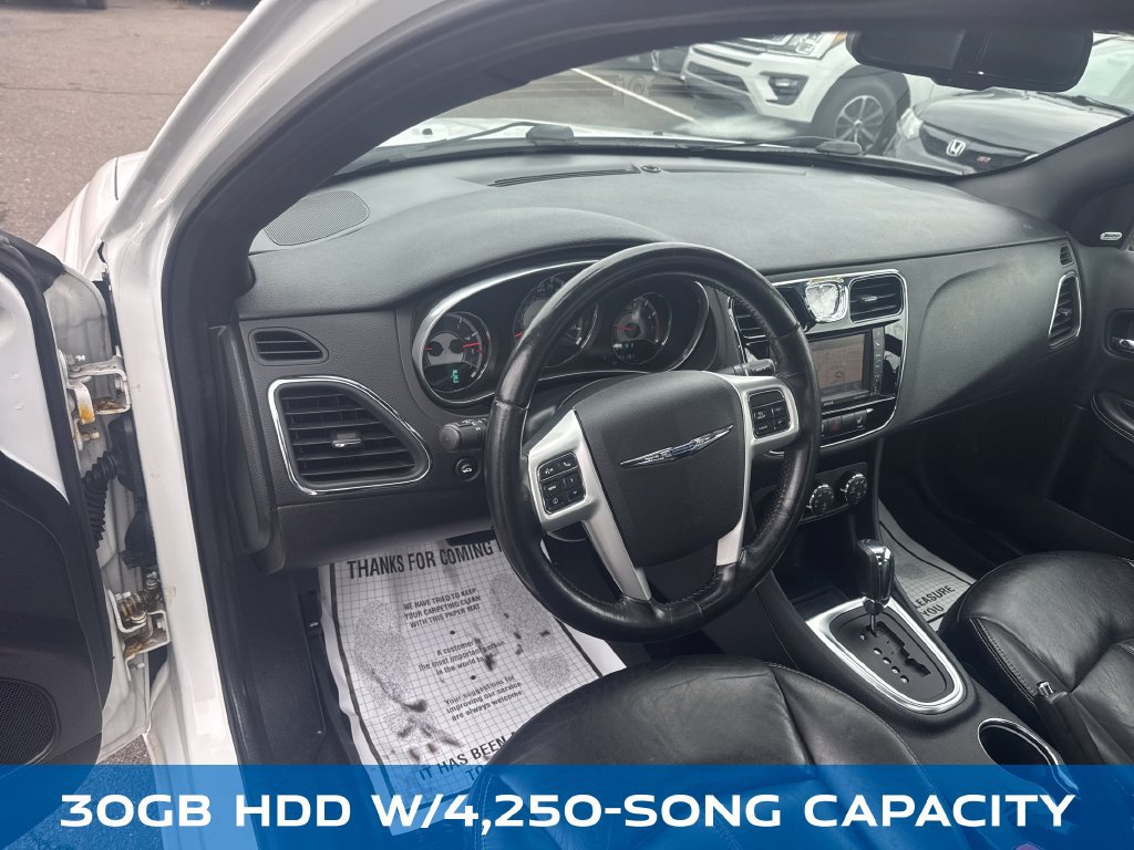 Used 2011 Chrysler 200 Limited FWD image 14