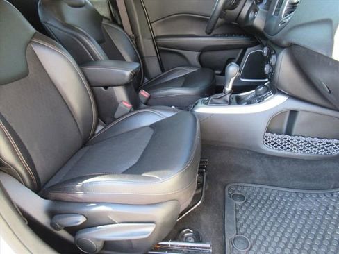 Used 2020 Jeep Compass Latitude w/ Cold Weather Group image 9