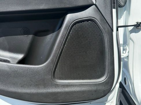 Used 2025 Jeep Compass Latitude image 43