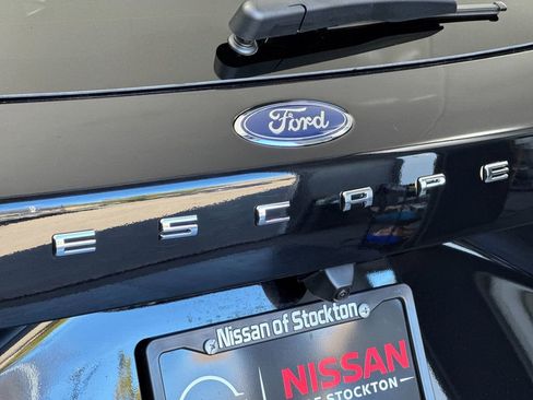 Used 2025 Ford Escape ST-Line image 25