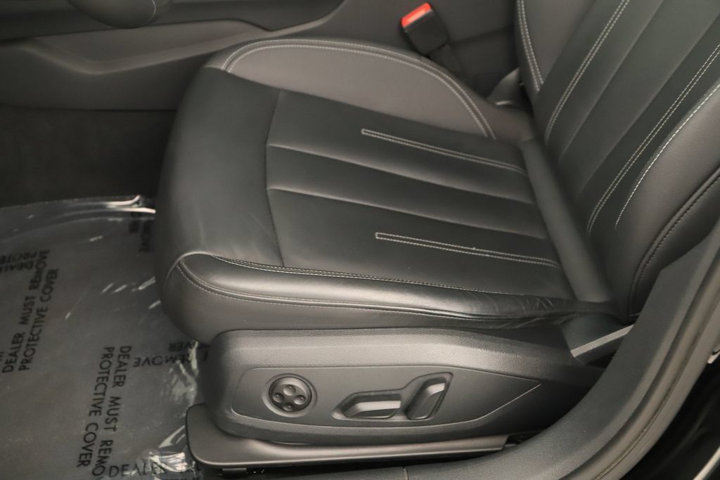 Used 2022 Audi A4 2.0T Premium AWD/4WD image 25