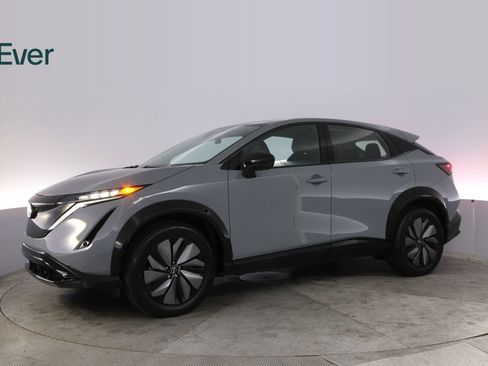 Used 2024 Nissan Ariya AWD image 18