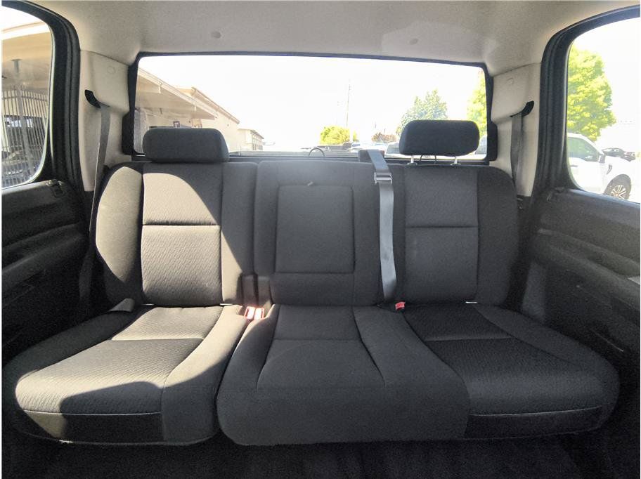 Used 2010 Chevrolet Silverado 2500 LT w/ Interior Plus Package AWD/4WD image 8