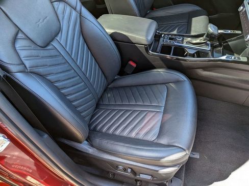 Used 2024 Kia Sorento SX Prestige image 31