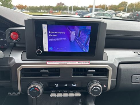 Used 2024 Toyota Tacoma TRD Sport image 19