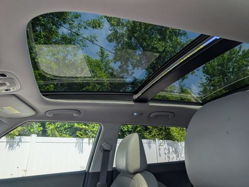 Used 2018 Kia Soul + w/ + Primo LIT Package FWD image 13