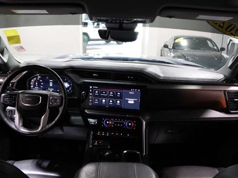 Used 2025 GMC Sierra 1500 Denali w/ Denali Reserve Package AWD/4WD image 2