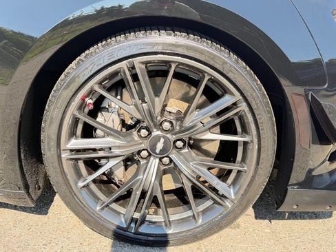 Used 2017 Chevrolet Camaro ZL1 RWD image 7