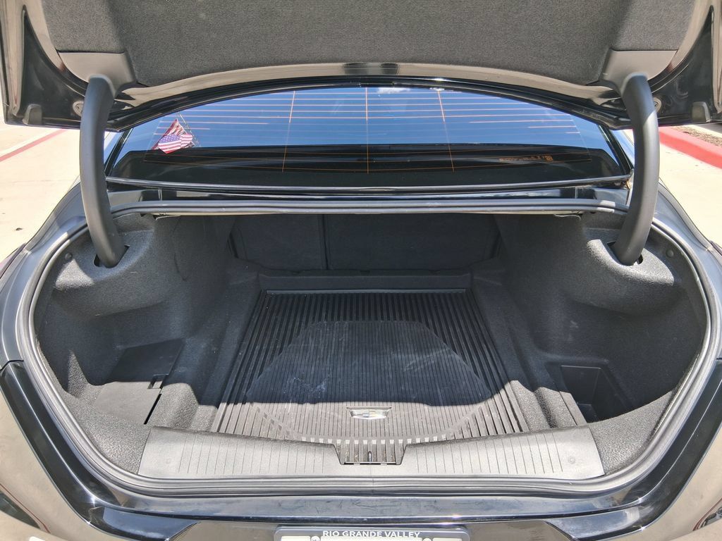 Used 2024 Cadillac CT4 Luxury RWD image 6