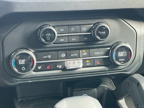 Used 2025 Ford Bronco Badlands AWD/4WD image 23