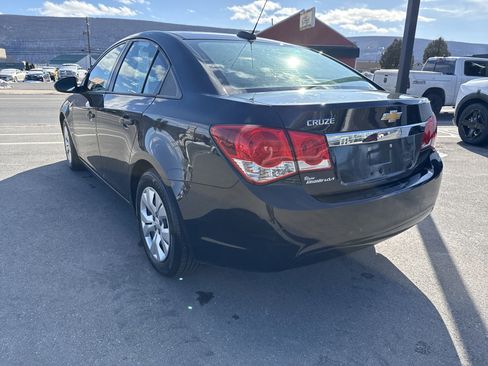 Used 2016 Chevrolet Cruze LS image 6