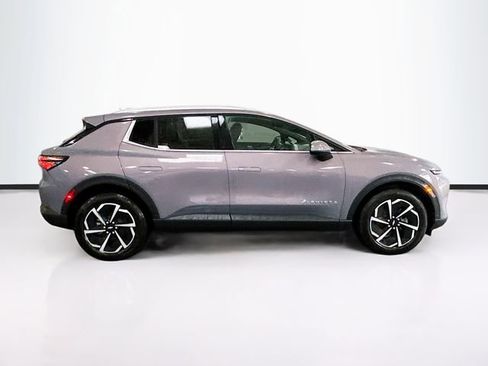 New 2026 Chevrolet Equinox EV LT FWD image 5