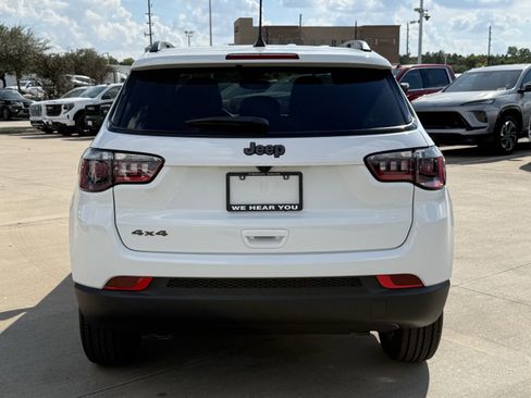 New 2026 Jeep Compass Latitude image 6