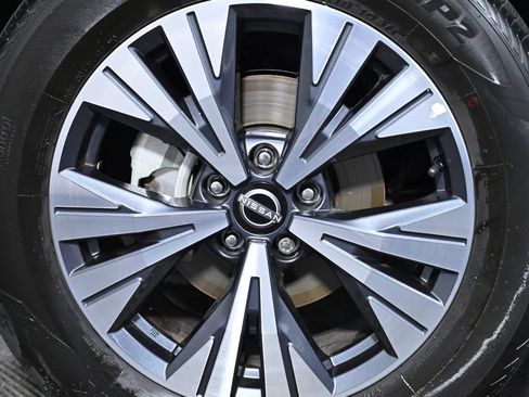 Certified 2023 Nissan Rogue SV AWD/4WD image 33