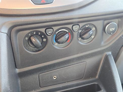 Used 2018 Ford Transit 350 XLT image 25