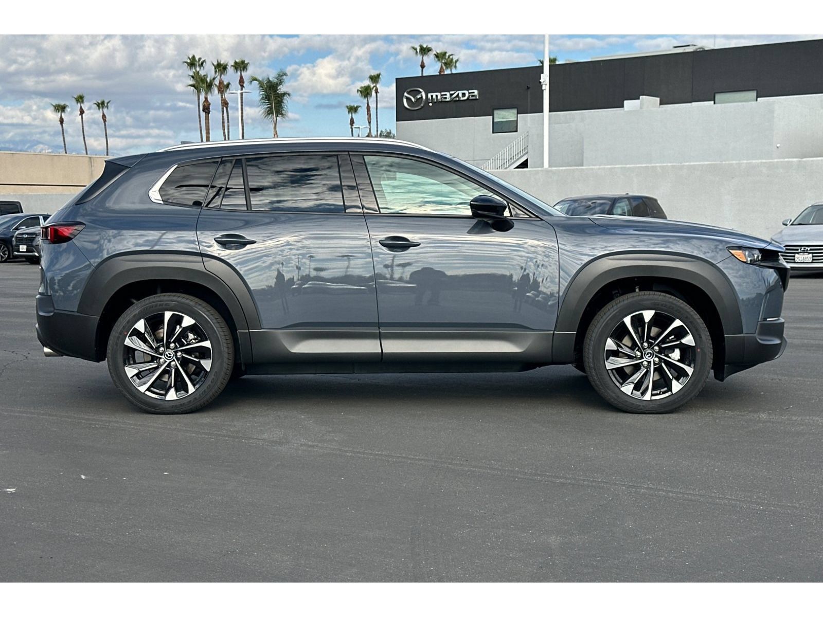 Used 2026 MAZDA CX-50 2.5 Hybrid w/ Premium Plus Pkg AWD/4WD image 4