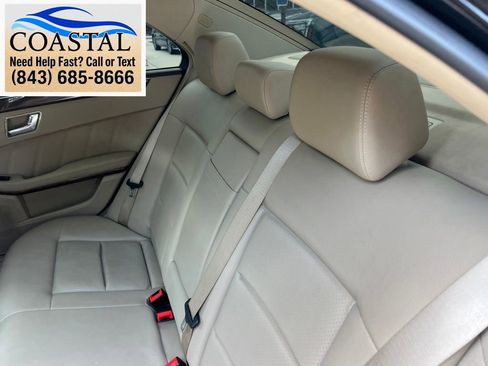 Used 2010 Mercedes-Benz E 350 4MATIC Sedan image 16