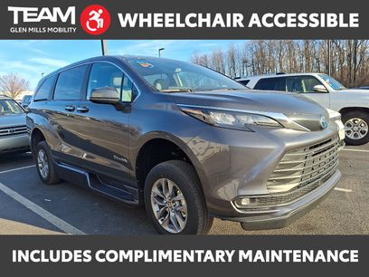 Used 2025 Toyota Sienna XLE