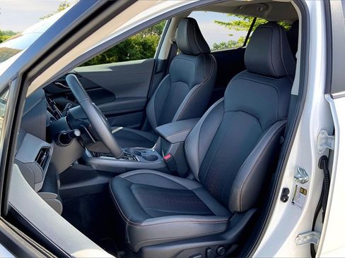 Certified 2025 Subaru Crosstrek 2.5i Limited w/ Crosstrek Mirror Package image 20