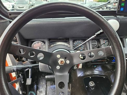 Used 1993 Jeep Wrangler 4WD image 13