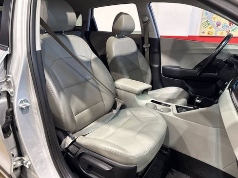 Used 2019 Kia Niro EX Premium w/ Sunroof Package FWD image 83