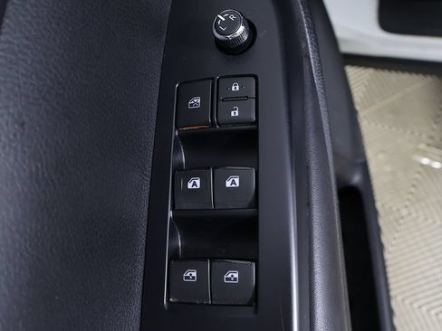 Used 2019 Toyota Highlander SE AWD/4WD image 39