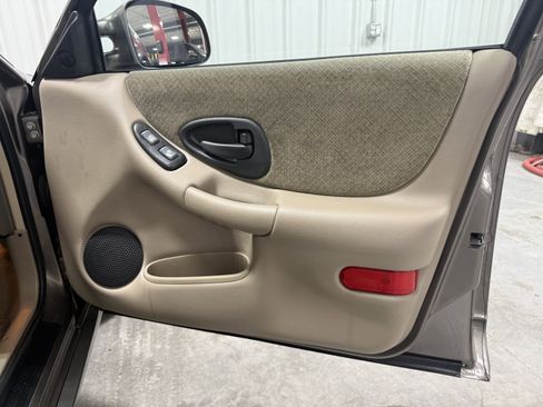 Used 2002 Pontiac Grand Prix GT w/ Opt Pkg 2 image 9