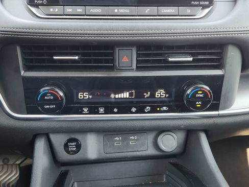 Used 2024 Nissan Rogue SV AWD/4WD image 22