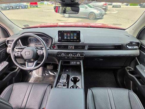 Used 2025 Honda Pilot Elite image 30