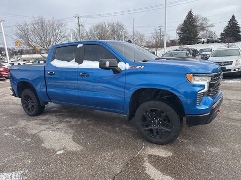 Used 2022 Chevrolet Silverado 1500 LT Trail Boss w/ LT Trail Boss Premium Package image 8