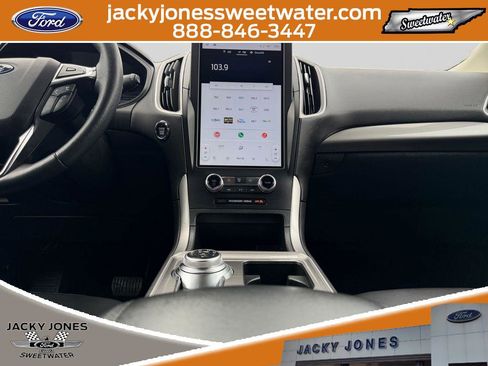 Certified 2024 Ford Edge SEL w/ Convenience Package AWD/4WD image 12