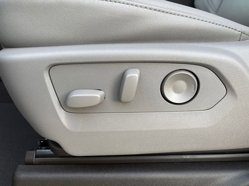 New 2026 GMC Sierra 2500 SLT w/ SLT Premium Package image 25