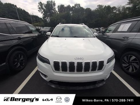 Used 2019 Jeep Cherokee Limited AWD/4WD image 2