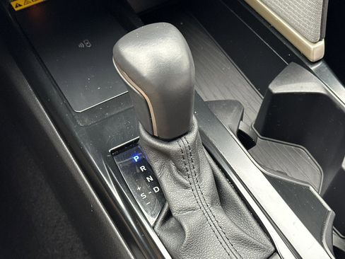 Used 2025 Toyota Camry LE image 20