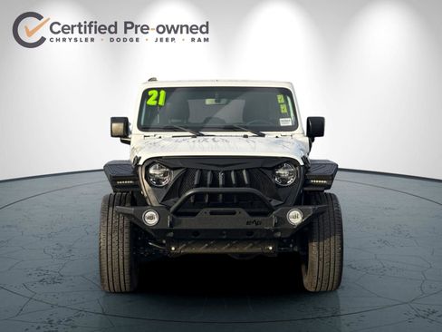 Used 2021 Jeep Wrangler Unlimited Sahara w/ Cold Weather Group image 9