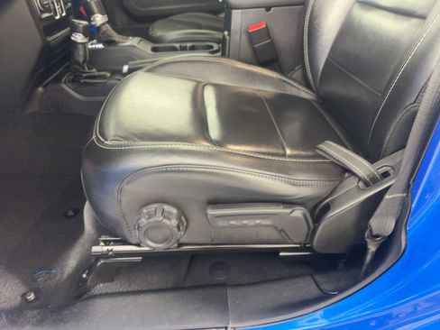 Used 2020 Jeep Gladiator Overland w/ Popular Equipment Package image 13