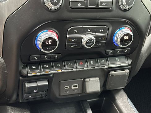 Used 2020 GMC Sierra 1500 Denali w/ Technology Package AWD/4WD image 20