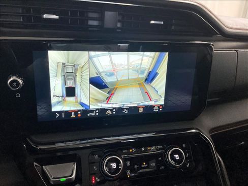 Used 2024 GMC Sierra 1500 AT4 w/ Technology Package image 17