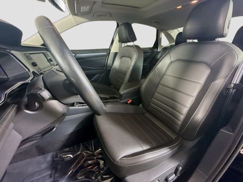 Used 2023 Volkswagen Jetta SE w/ Panoramic Sunroof Package FWD image 22