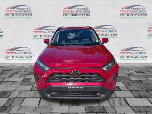 Used 2021 Toyota RAV4 LE AWD/4WD image 9