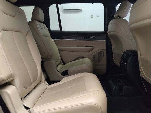 Used 2023 Jeep Grand Cherokee L Limited w/ Luxury Tech Group II RWD image 19