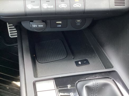 Used 2025 Hyundai Elantra Sport FWD image 21