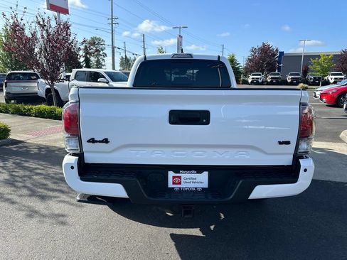 Used 2023 Toyota Tacoma Limited AWD/4WD image 4