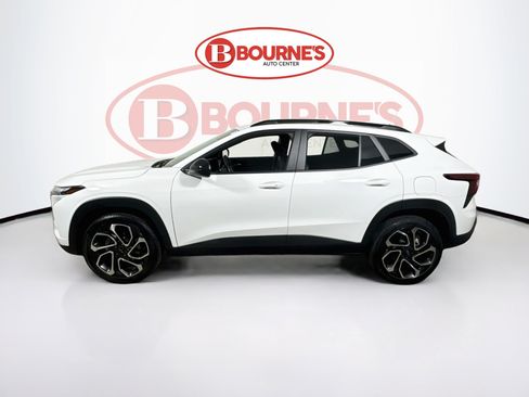 Used 2024 Chevrolet Trax RS w/ Driver Confidence Package FWD image 7