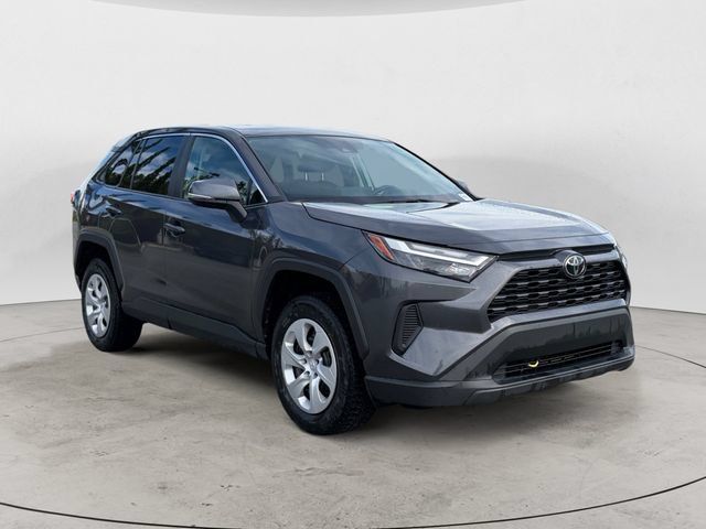 Used 2024 Toyota RAV4 LE AWD/4WD image 3