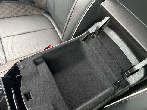 New 2025 Jeep Grand Cherokee L Summit w/ Luxury Tech Group V image 29